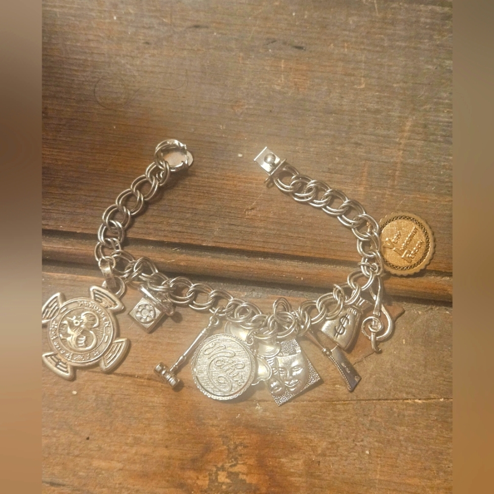 VTG.STERLING CHARM BRACELET! GORGEOUS& PLENTIFUL# OF CHARMS.DOUBLE THICK CHAIN ♡